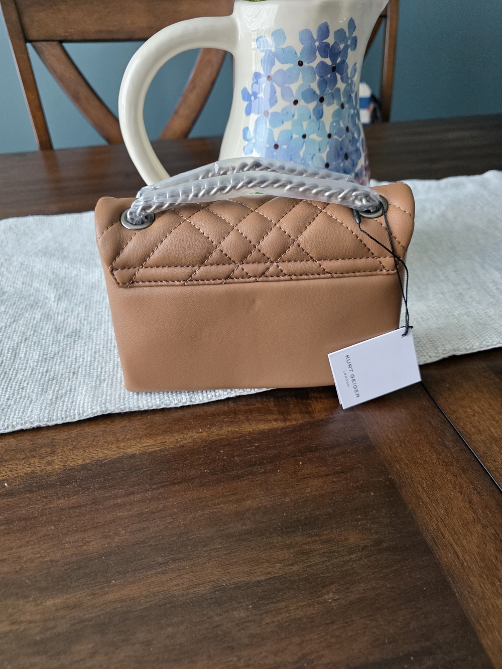 Kurt Geiger Quilted Beige Shoulder Bag with Chain Strap - Picture 8 of 8